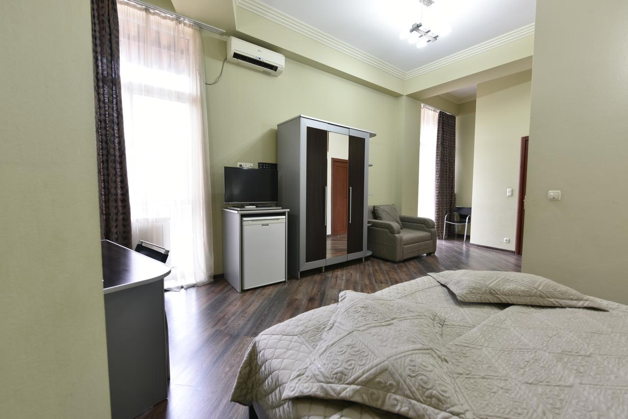 Irmeni Hotel Tbilisi Exterior foto